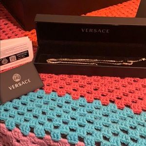 Medusa lock lariat necklace